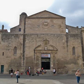 Église Sainte-Anne dArles