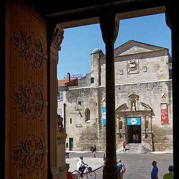 Église Sainte-Anne dArles