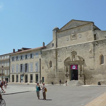 Église Sainte-Anne dArles
