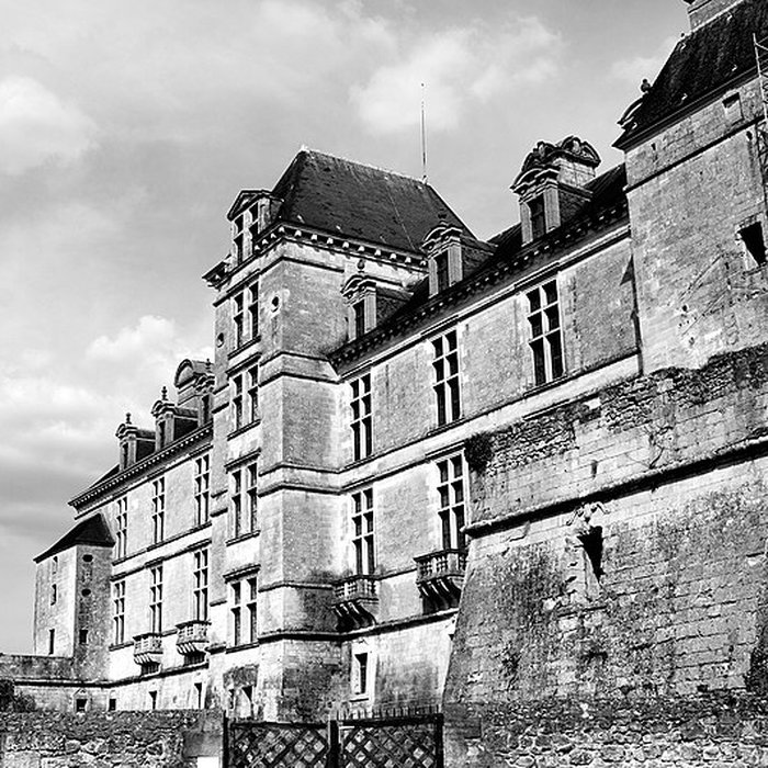 Photo de Ancienne porte du potager des Ducs dEpernon.