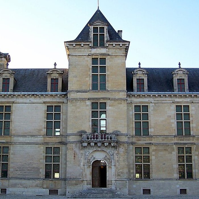 Photo de Ancienne porte du potager des Ducs dEpernon.