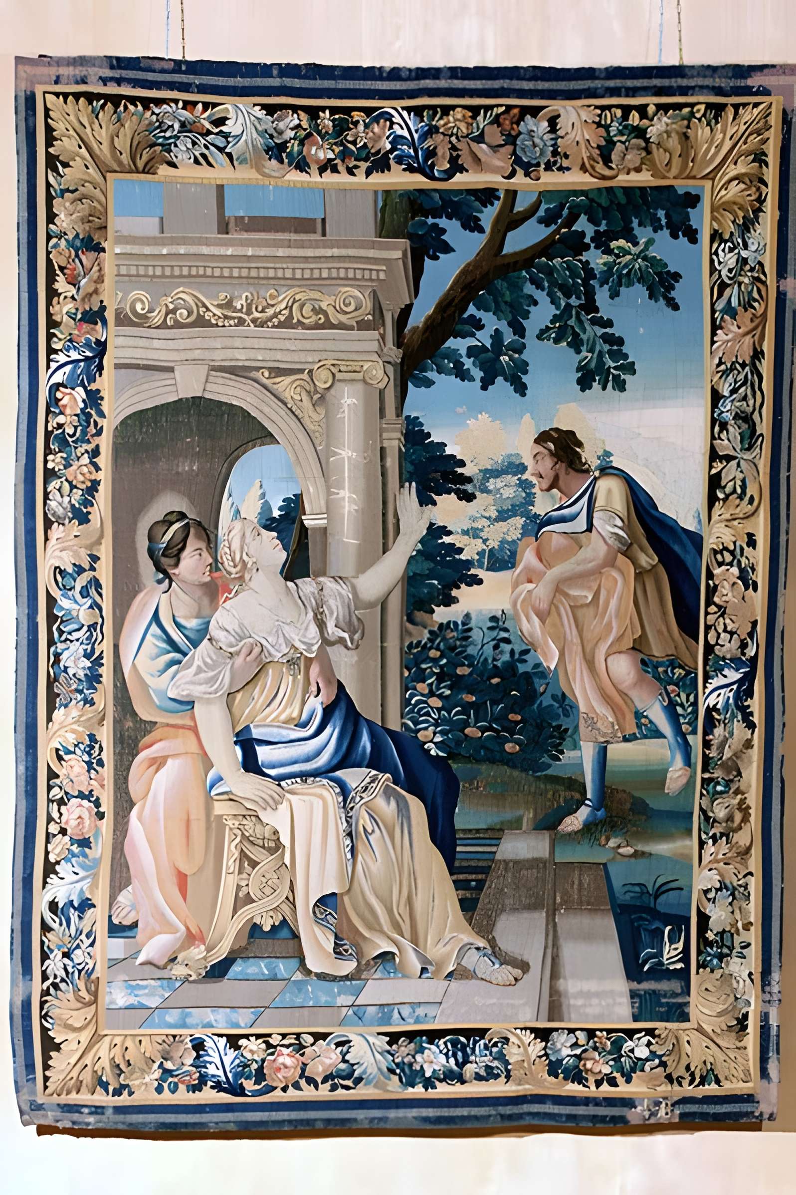 Ancienne porte du potager des Ducs d'Epernon.