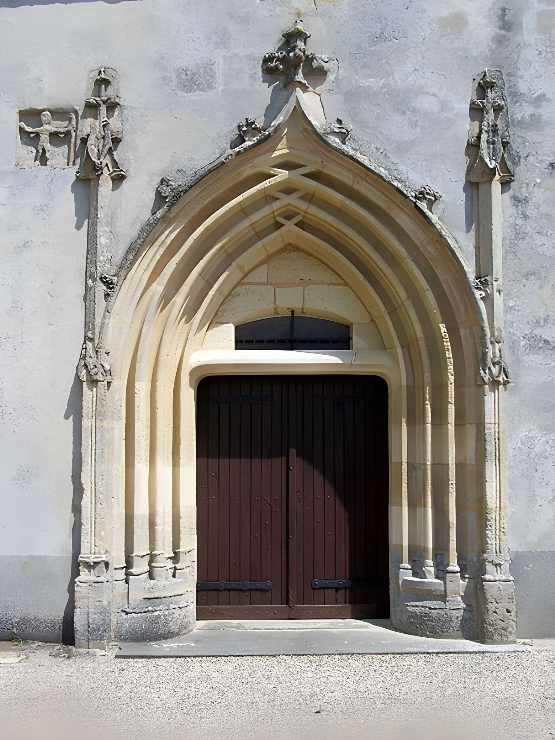 Eglise Saint-Romain de Mazérac
