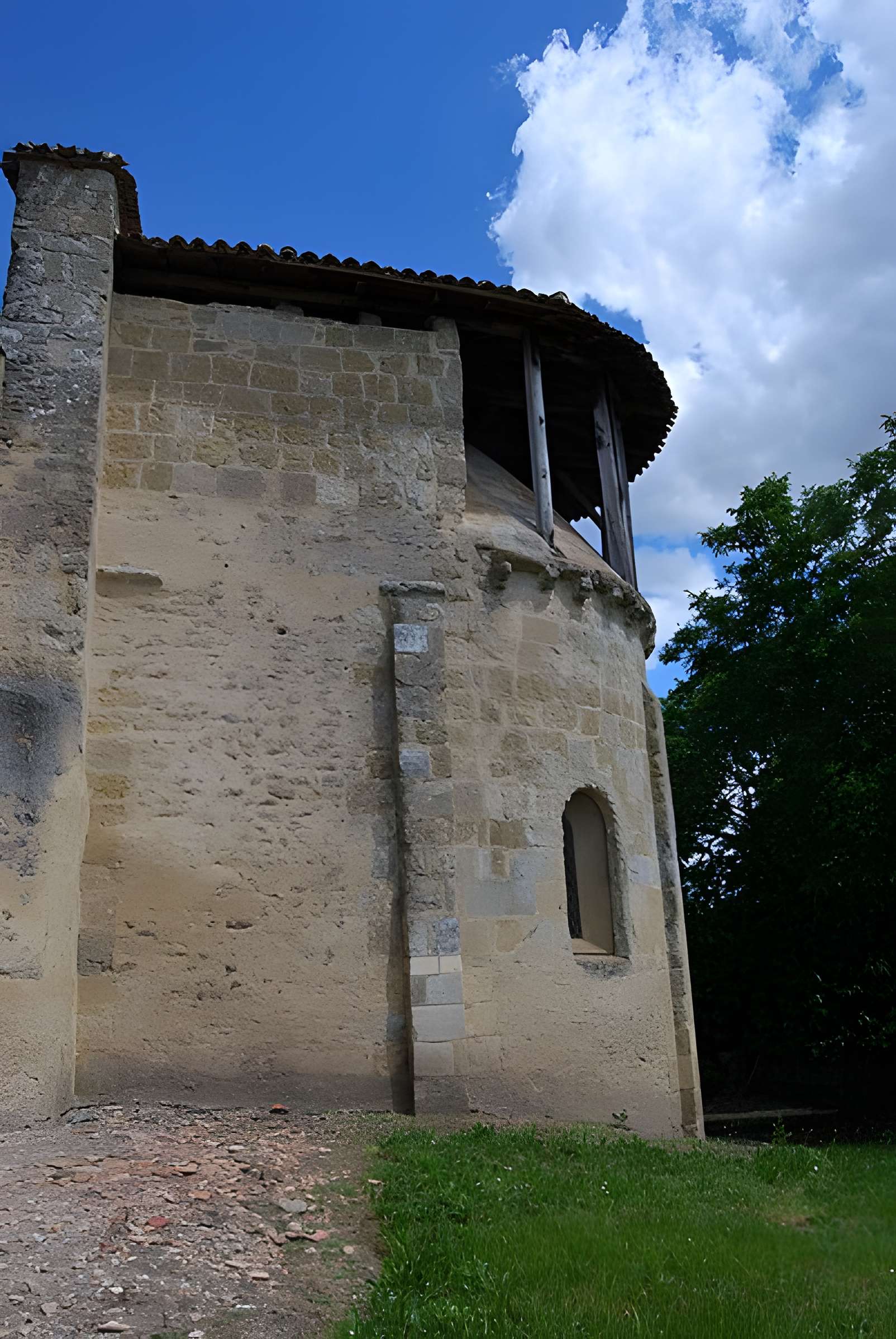Eglise Saint-Romain de Mazérac