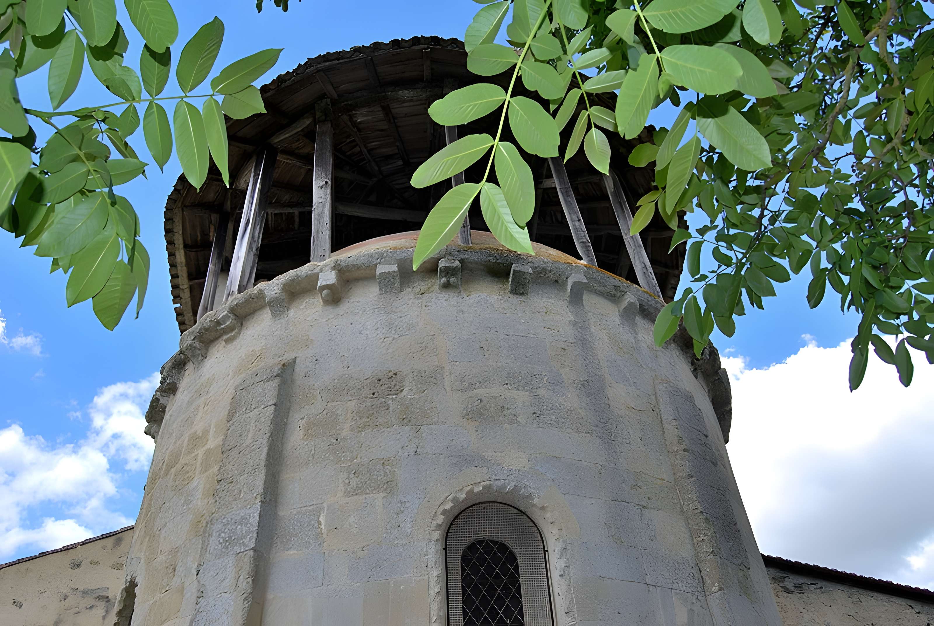 Eglise Saint-Romain de Mazérac