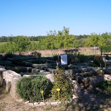 Vestiges de la commanderie de Sallebruneau