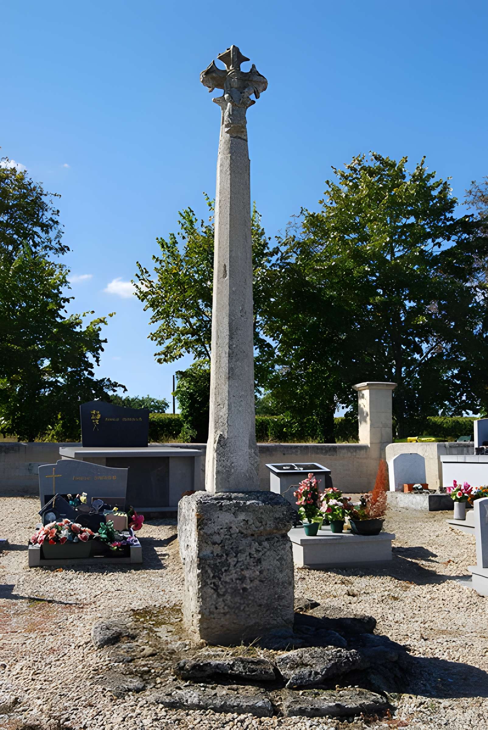 Croix de cimetière