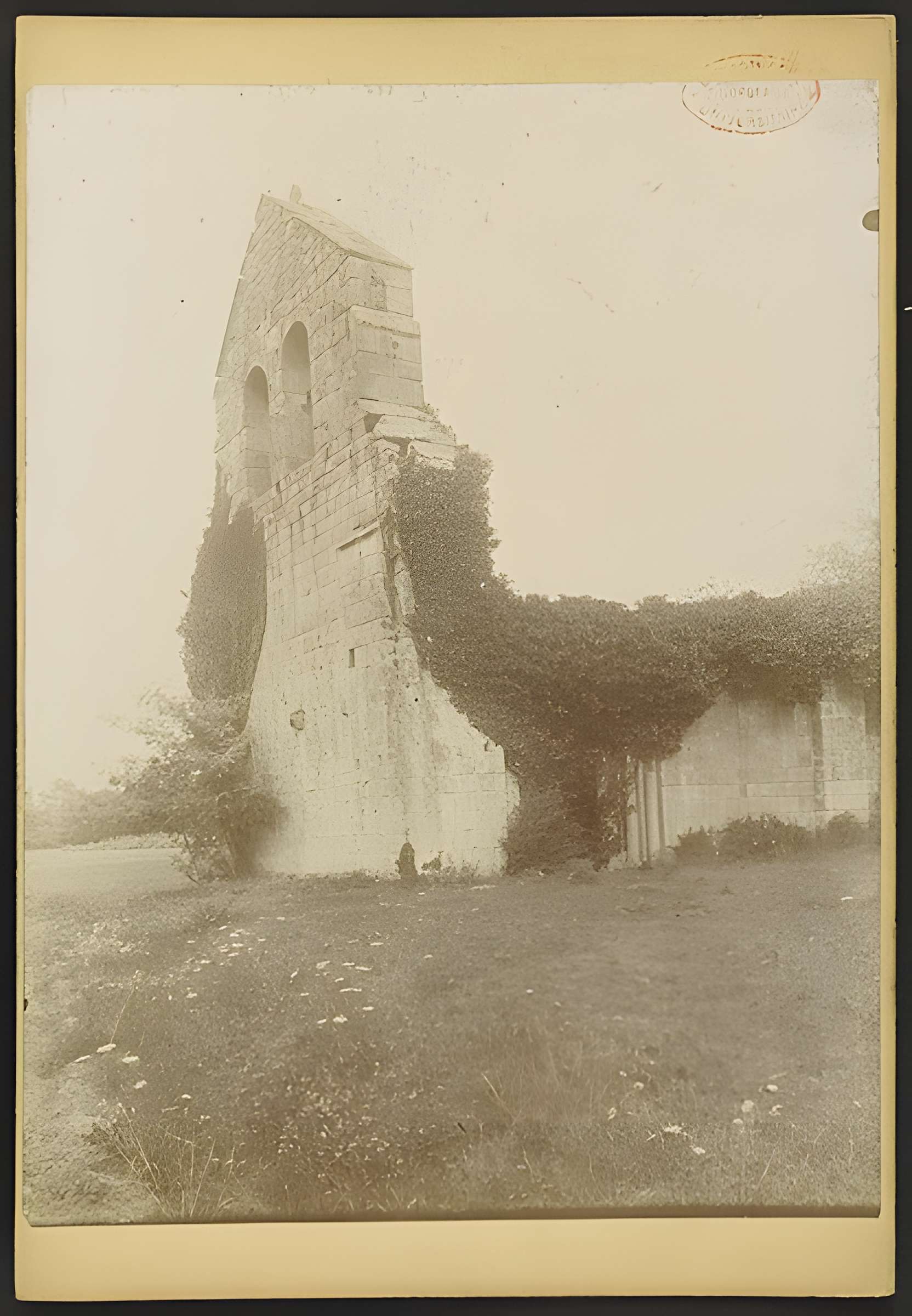 Ruines de la chapelle de Villemartin