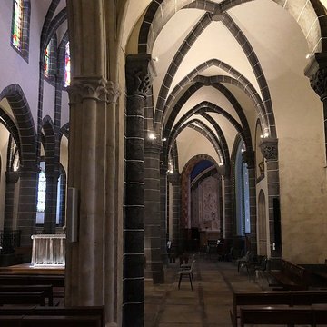 Église Sainte-Croix de Gannat