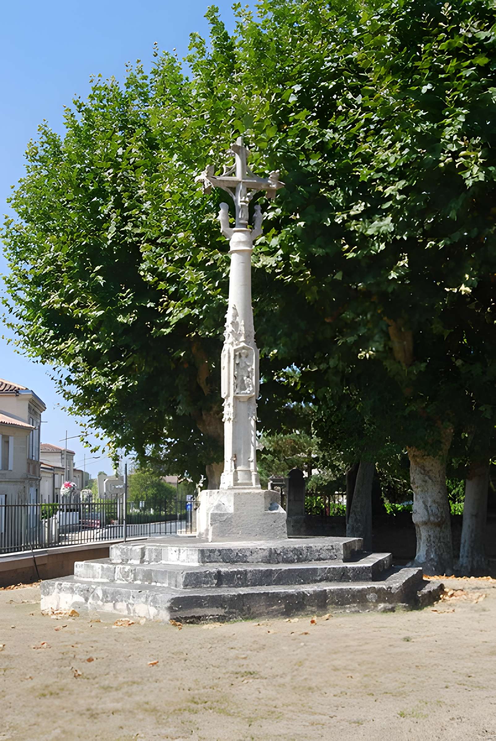 Croix de cimetière