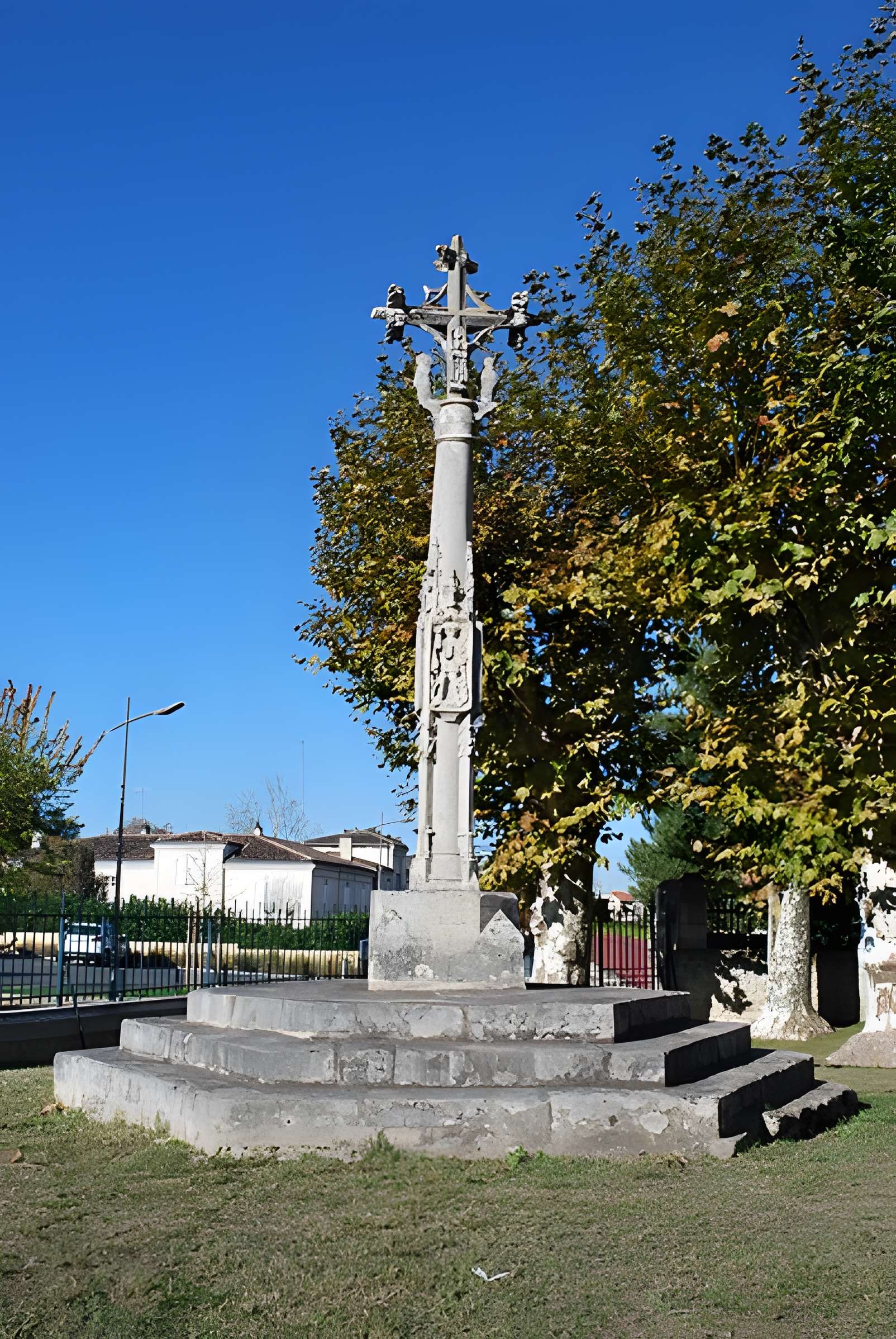Croix de cimetière