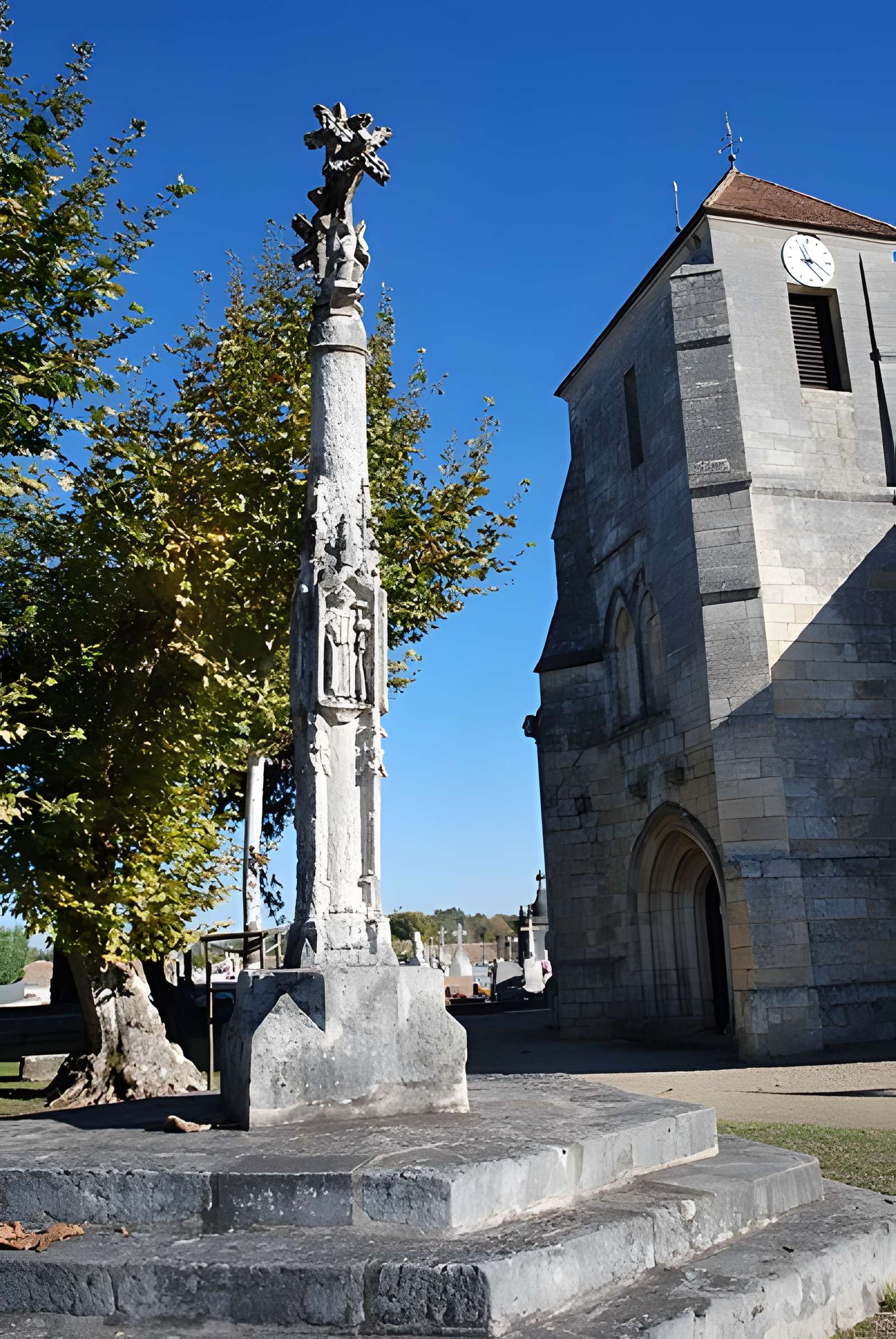 Croix de cimetière