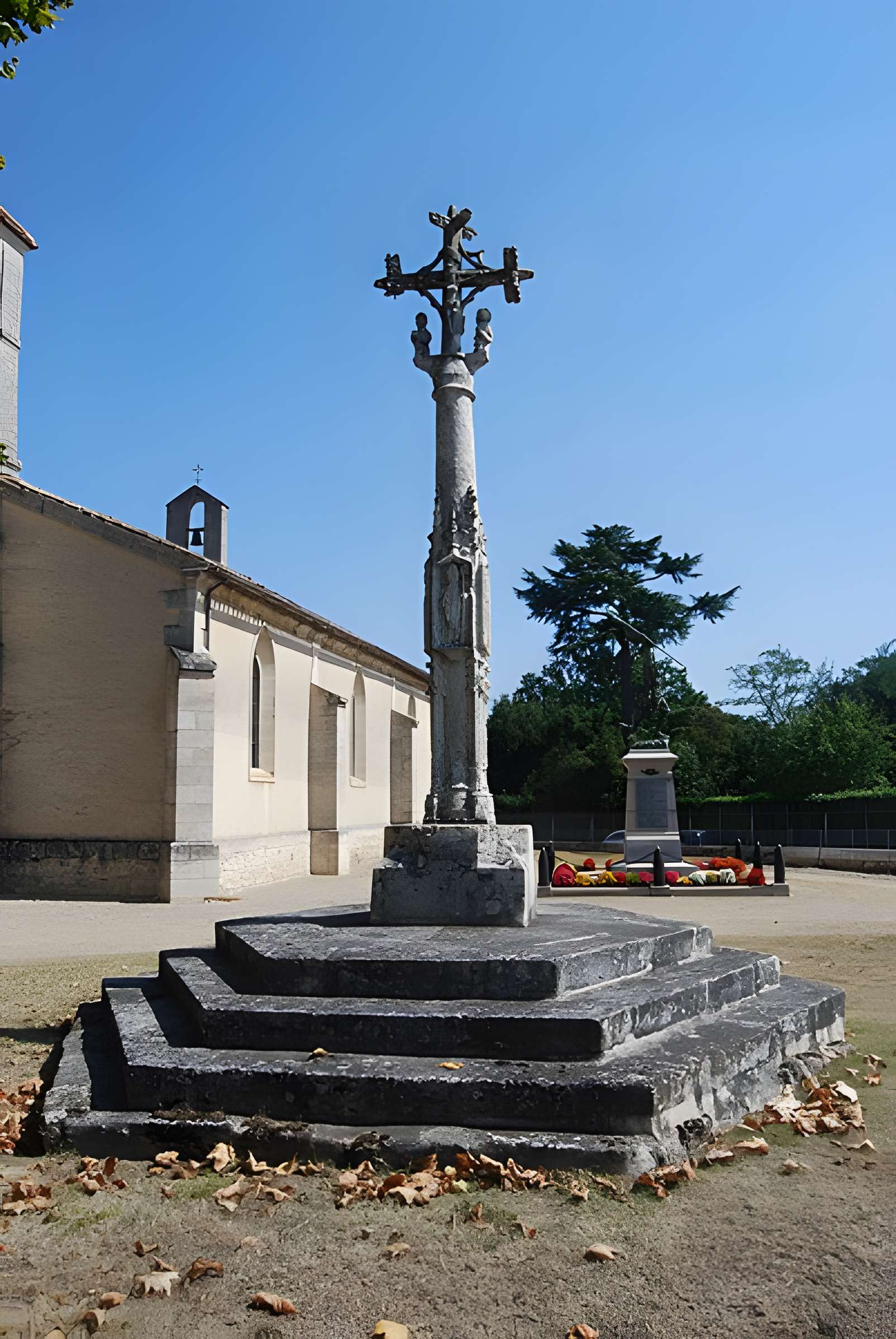 Croix de cimetière