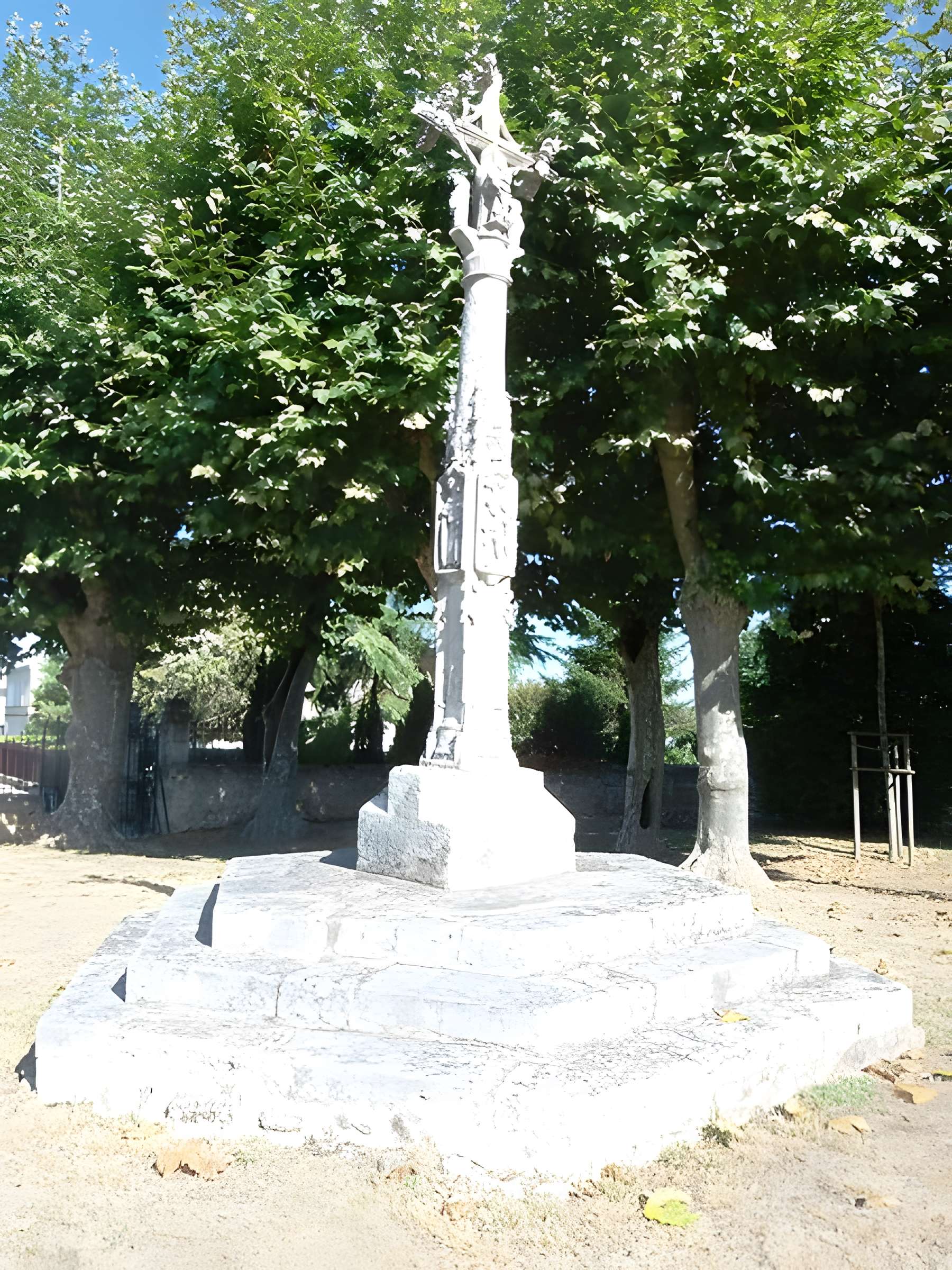 Croix de cimetière