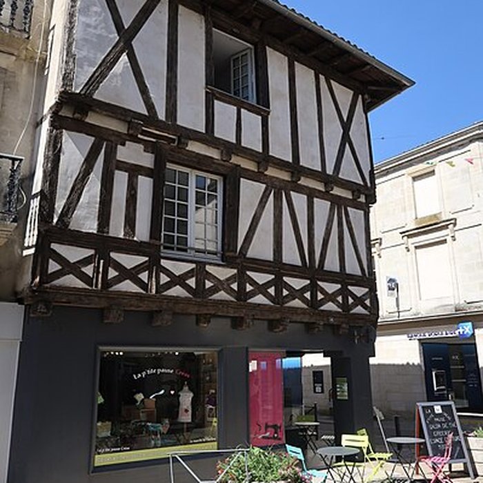 Photo de Maison dangle à tourelle