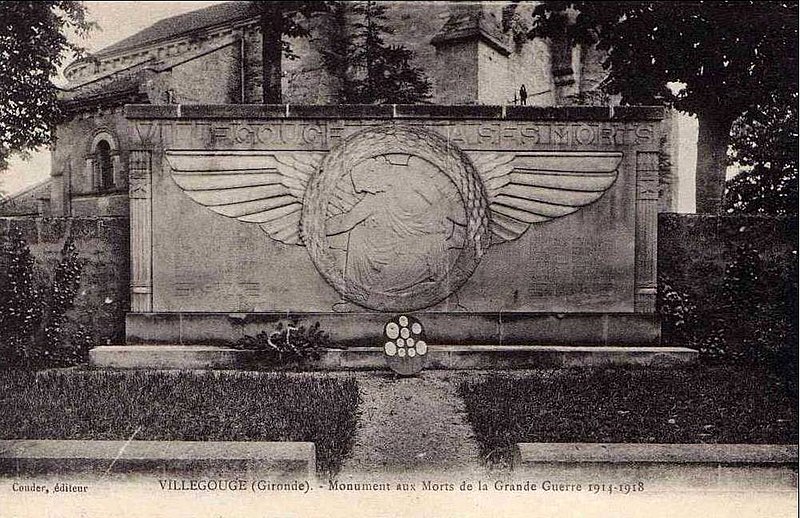 Photo de Monument aux morts de la guerre de 1914-1918, situé devant l'église