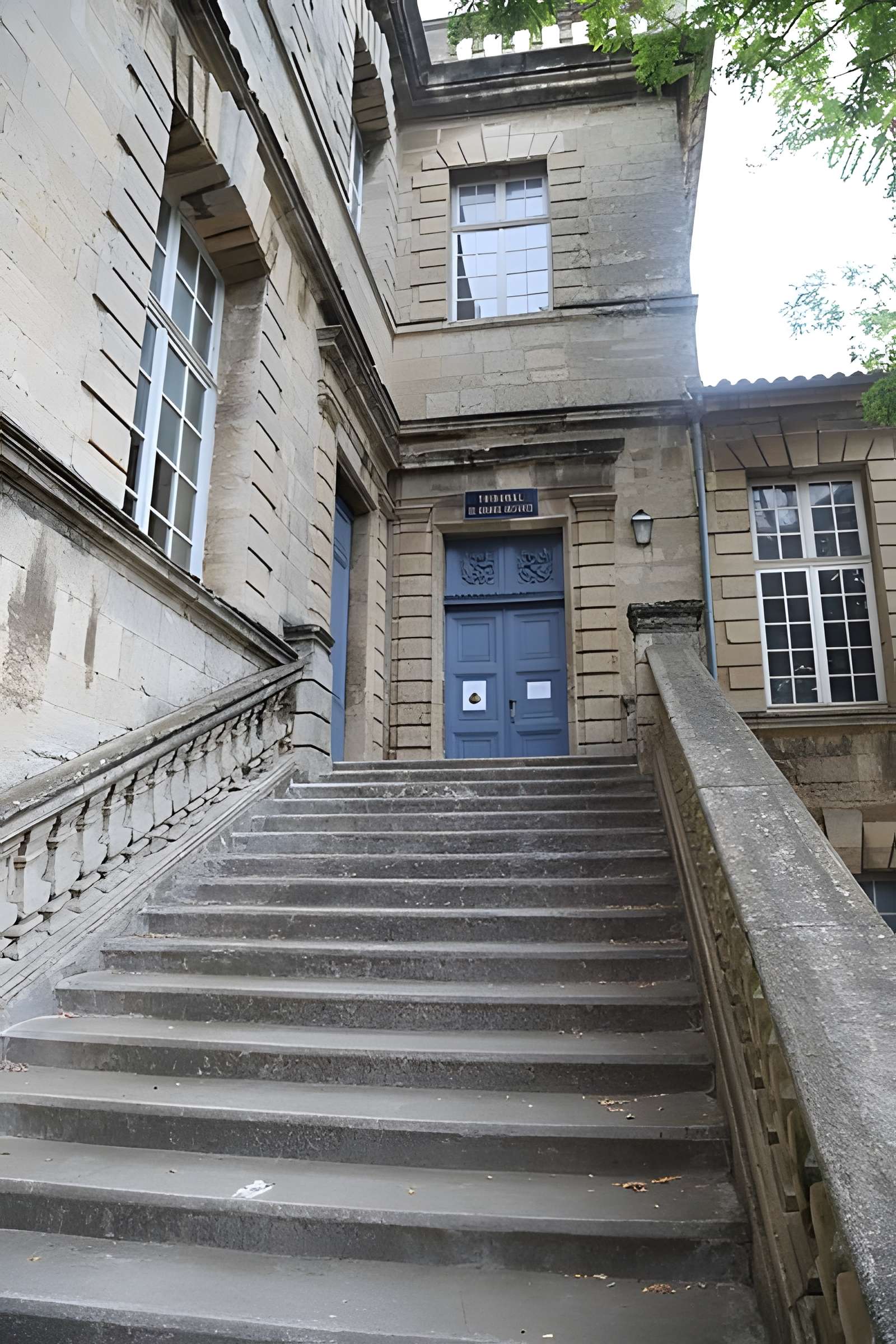 Ancien palais épiscopal, aujourd'hui palais de justice de Béziers