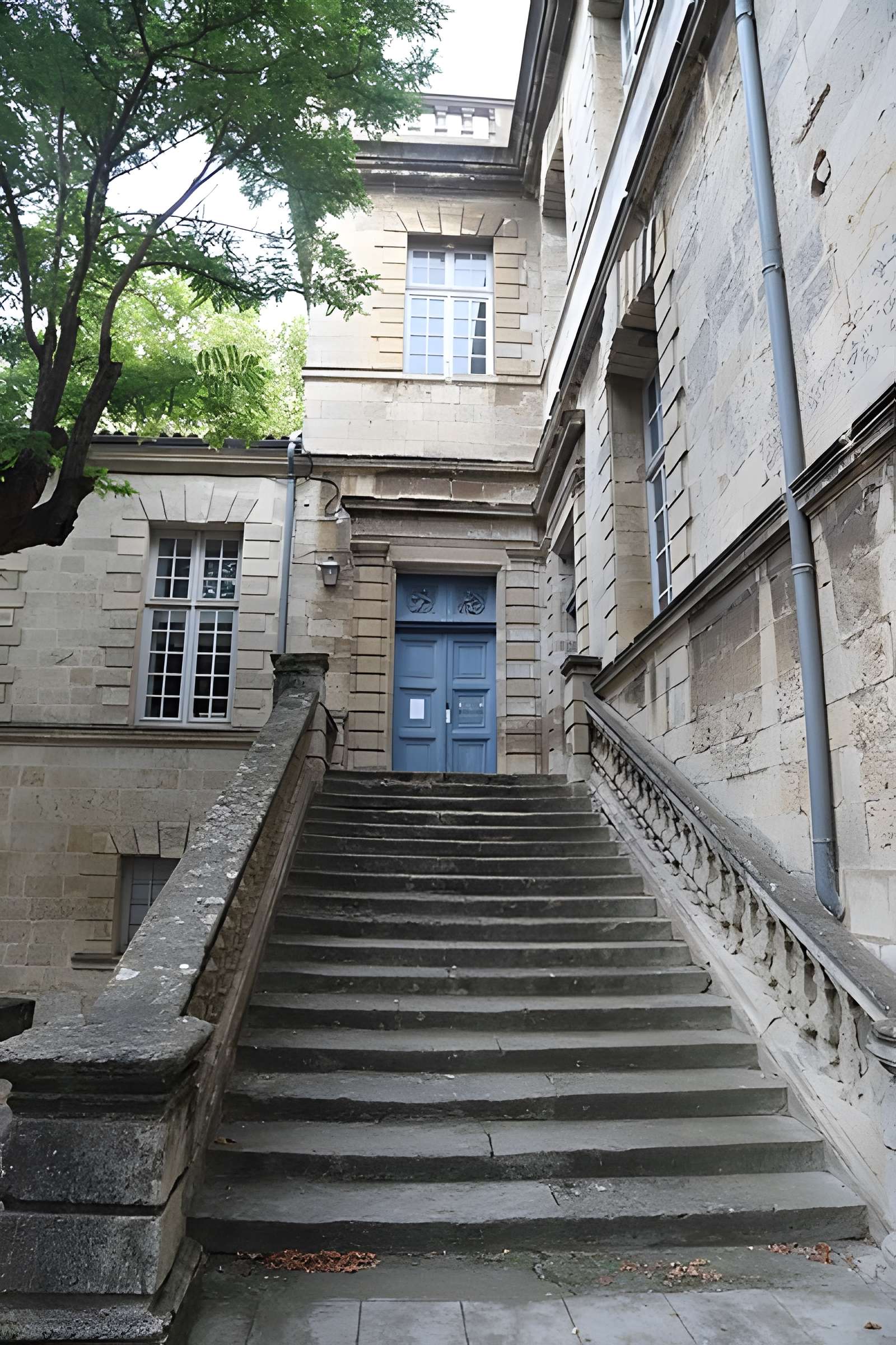 Ancien palais épiscopal, aujourd'hui palais de justice de Béziers