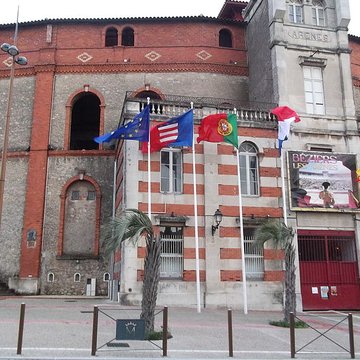 Arènes à taureaux