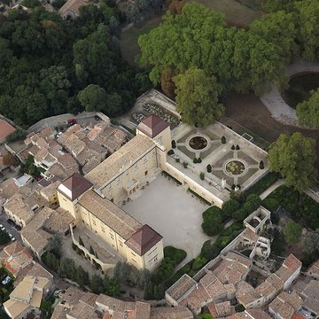 Aqueduc alimentant le château