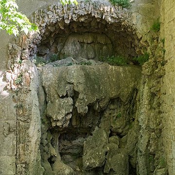 Aqueduc alimentant le château