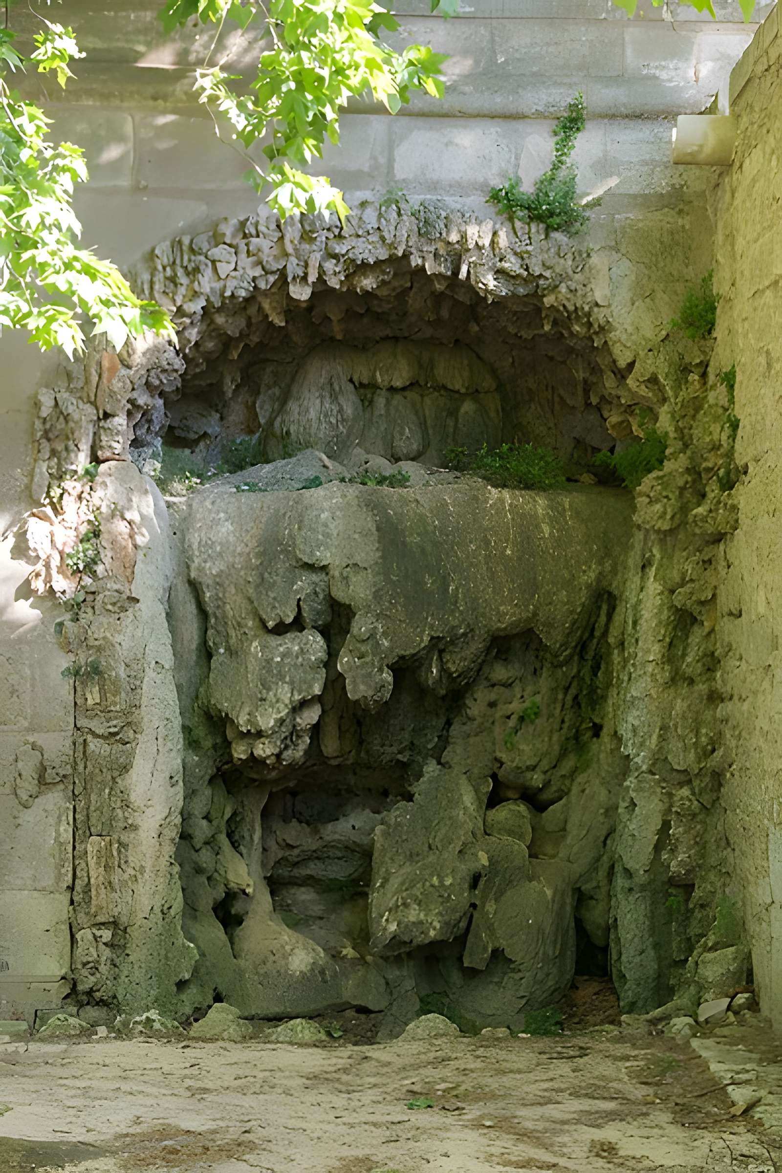 Aqueduc alimentant le château