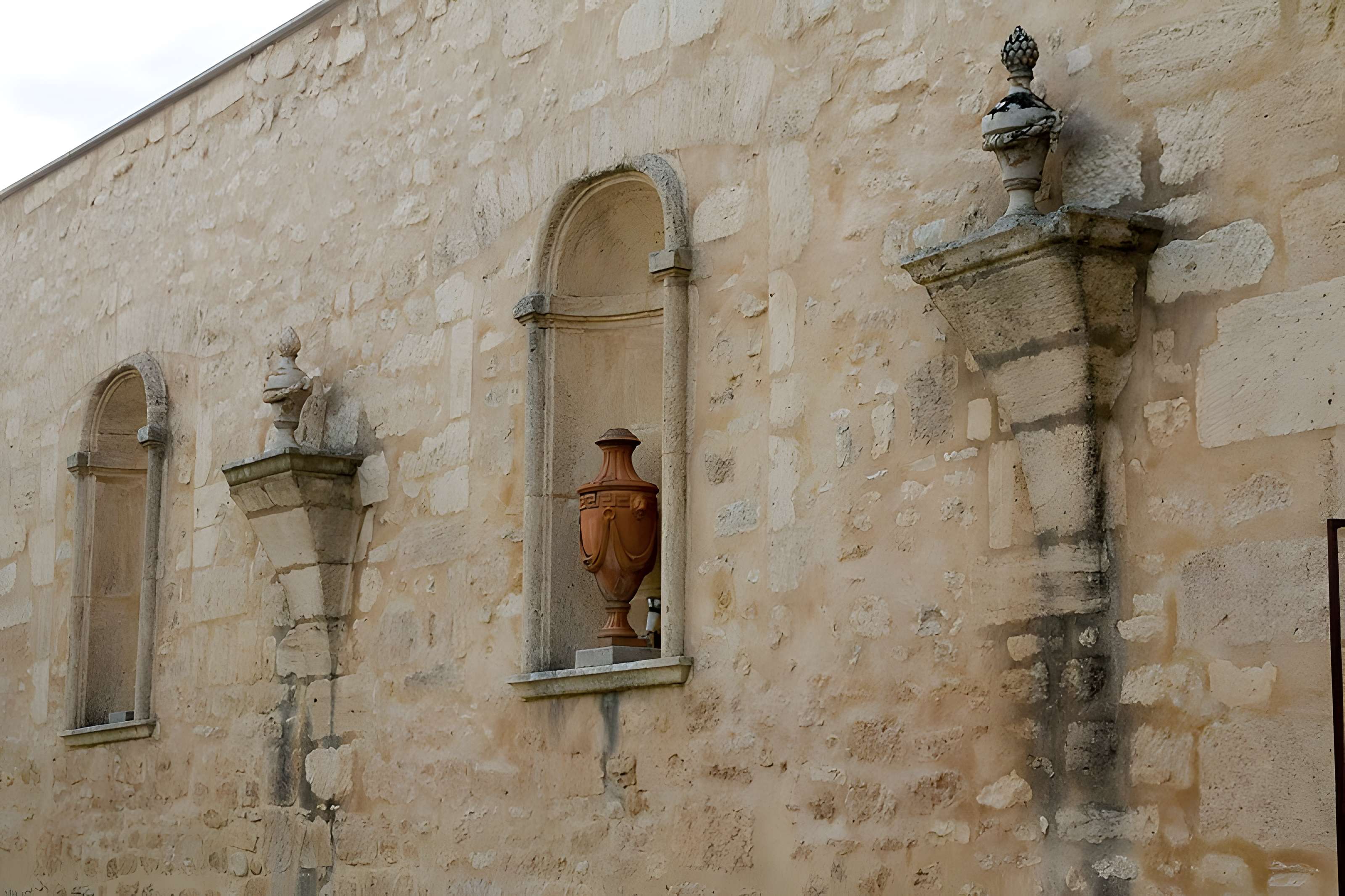 Aqueduc alimentant le château