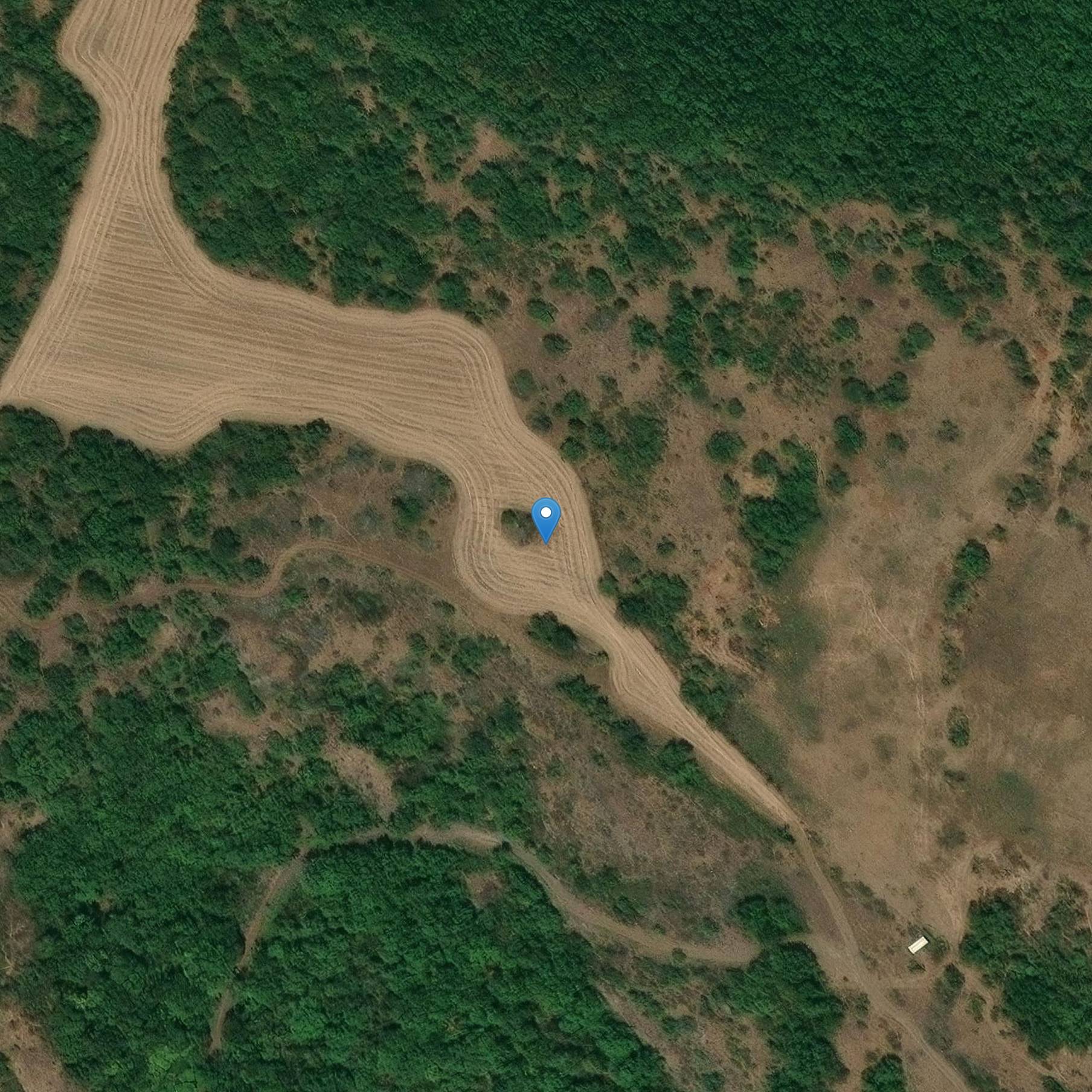 Photo de Dolmenic ensemble bekend als Toucou