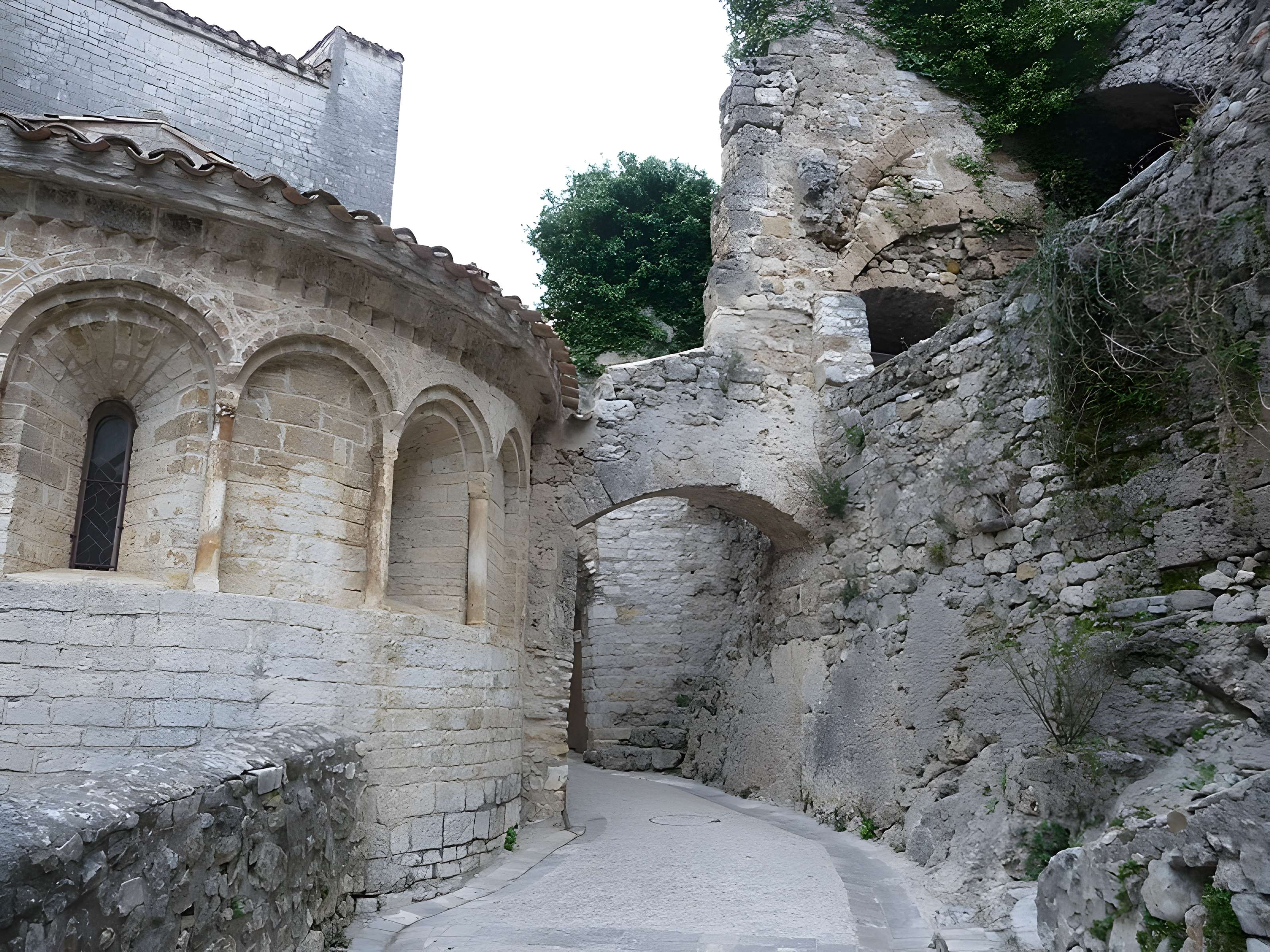 Maison du XIIe siècle, près de l'église