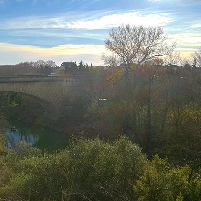 Photo de Pont sur la Mosson, situé sur la route départementale n 612