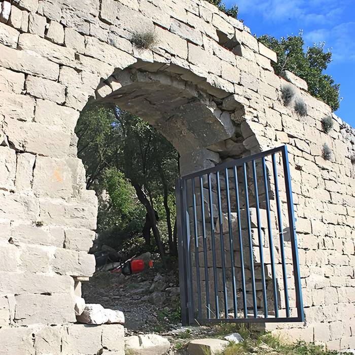 Photo de Vestiges du château de Montferrand