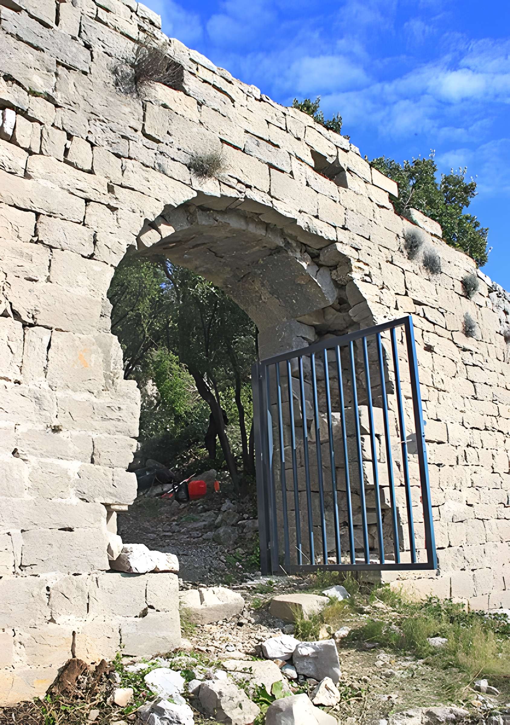 Vestiges du château de Montferrand