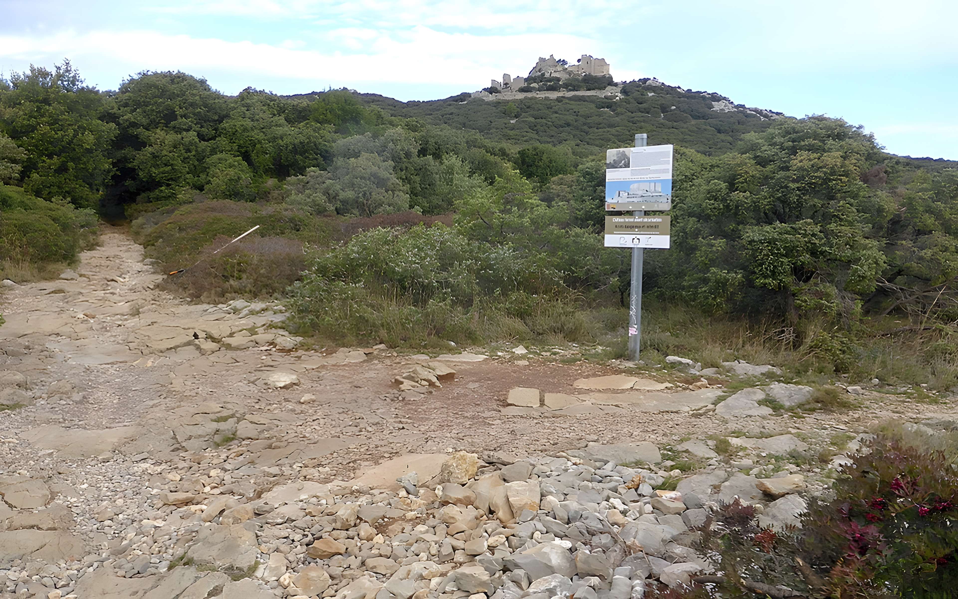 Vestiges du château de Montferrand