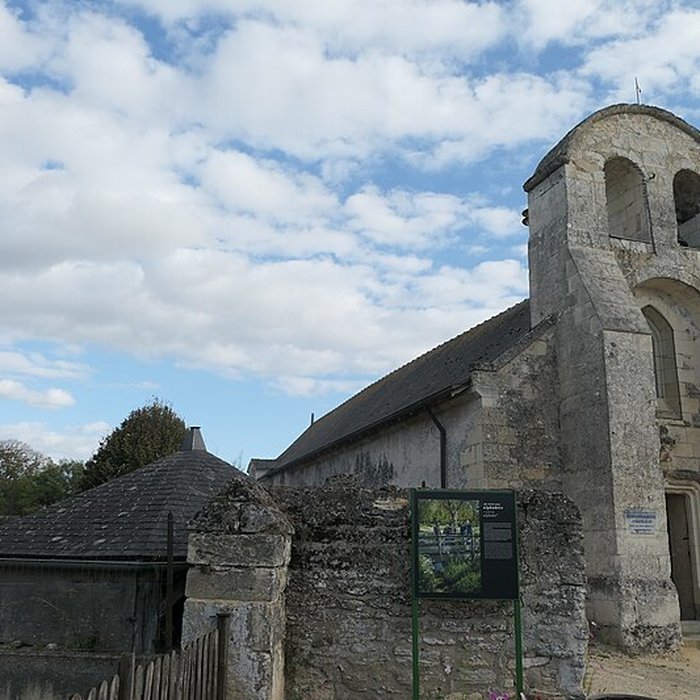 Photo de Église Sainte-Madeleine-et-Saint-Jean de Rochemenier