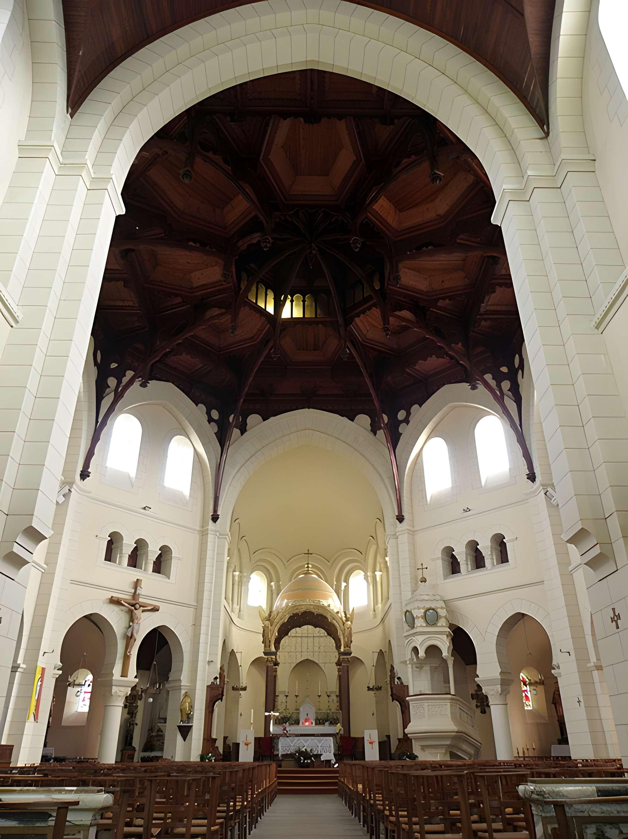 Eglise Saint-Méen et Sainte-Croix