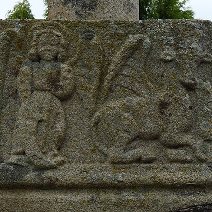 Photo de Restes du calvaire situé dans le cimetière