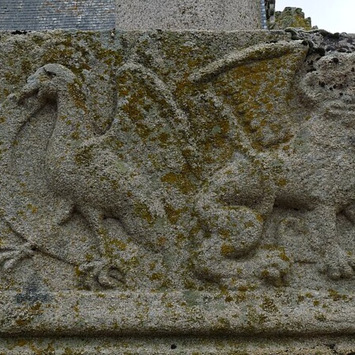 Photo de Restes du calvaire situé dans le cimetière