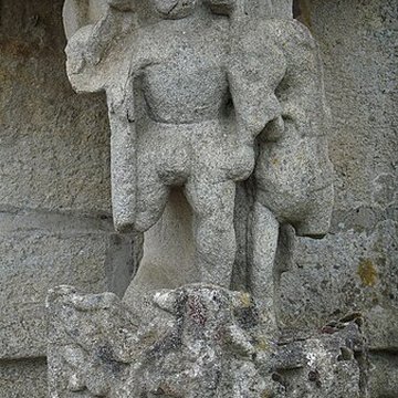 Restes du calvaire situé dans le cimetière