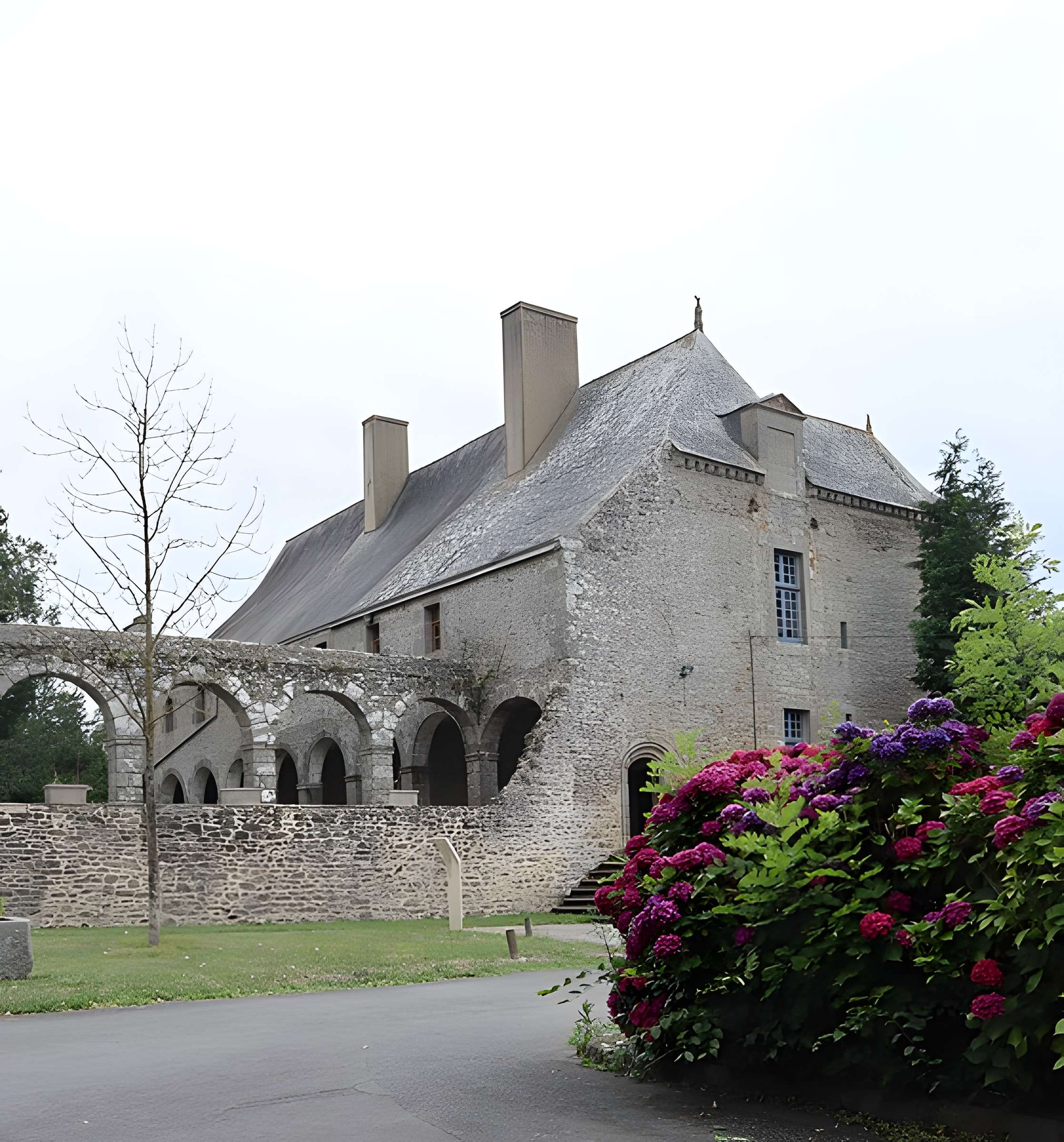 Restes de l'ancienne abbaye