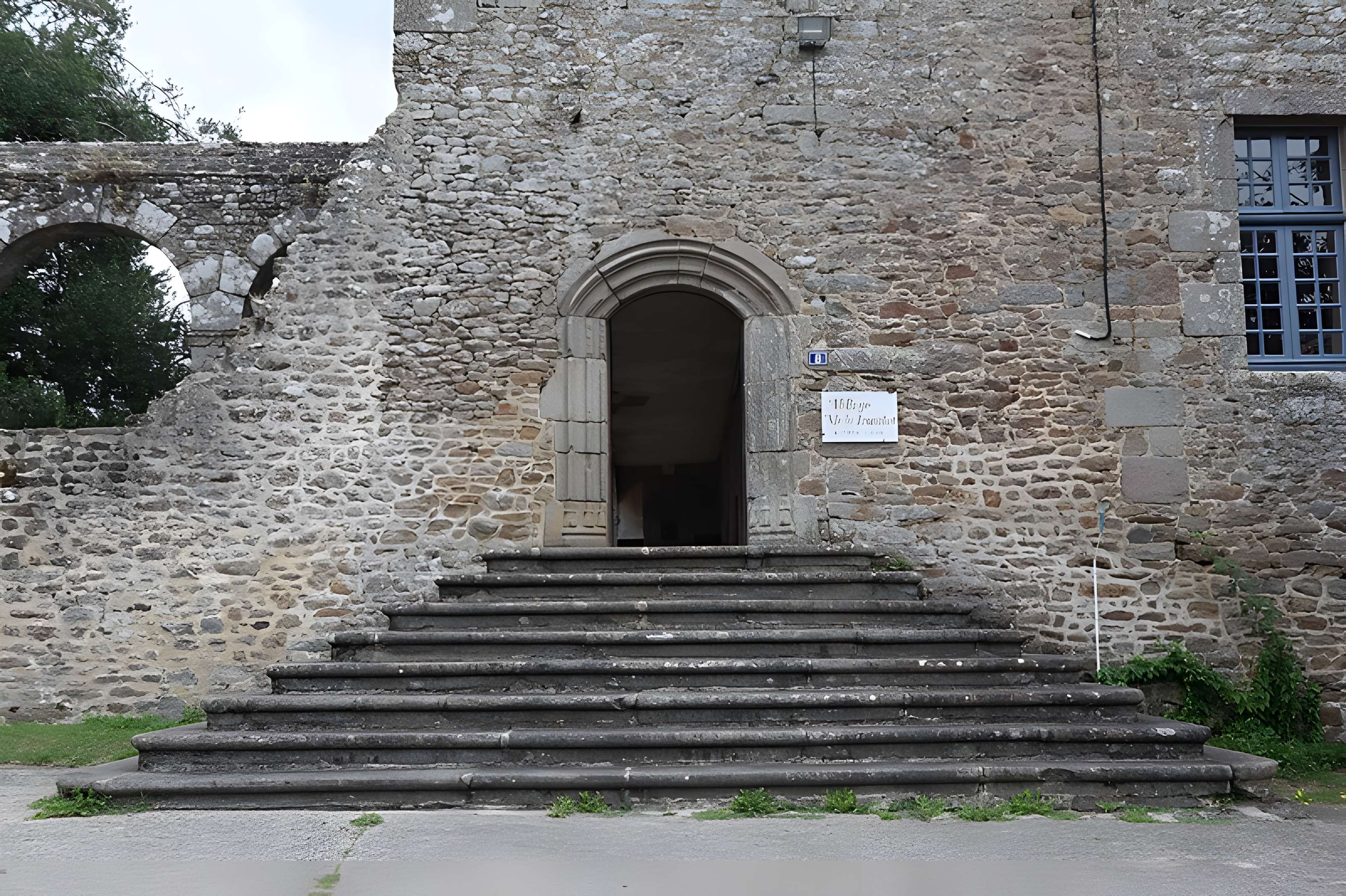 Restes de l'ancienne abbaye