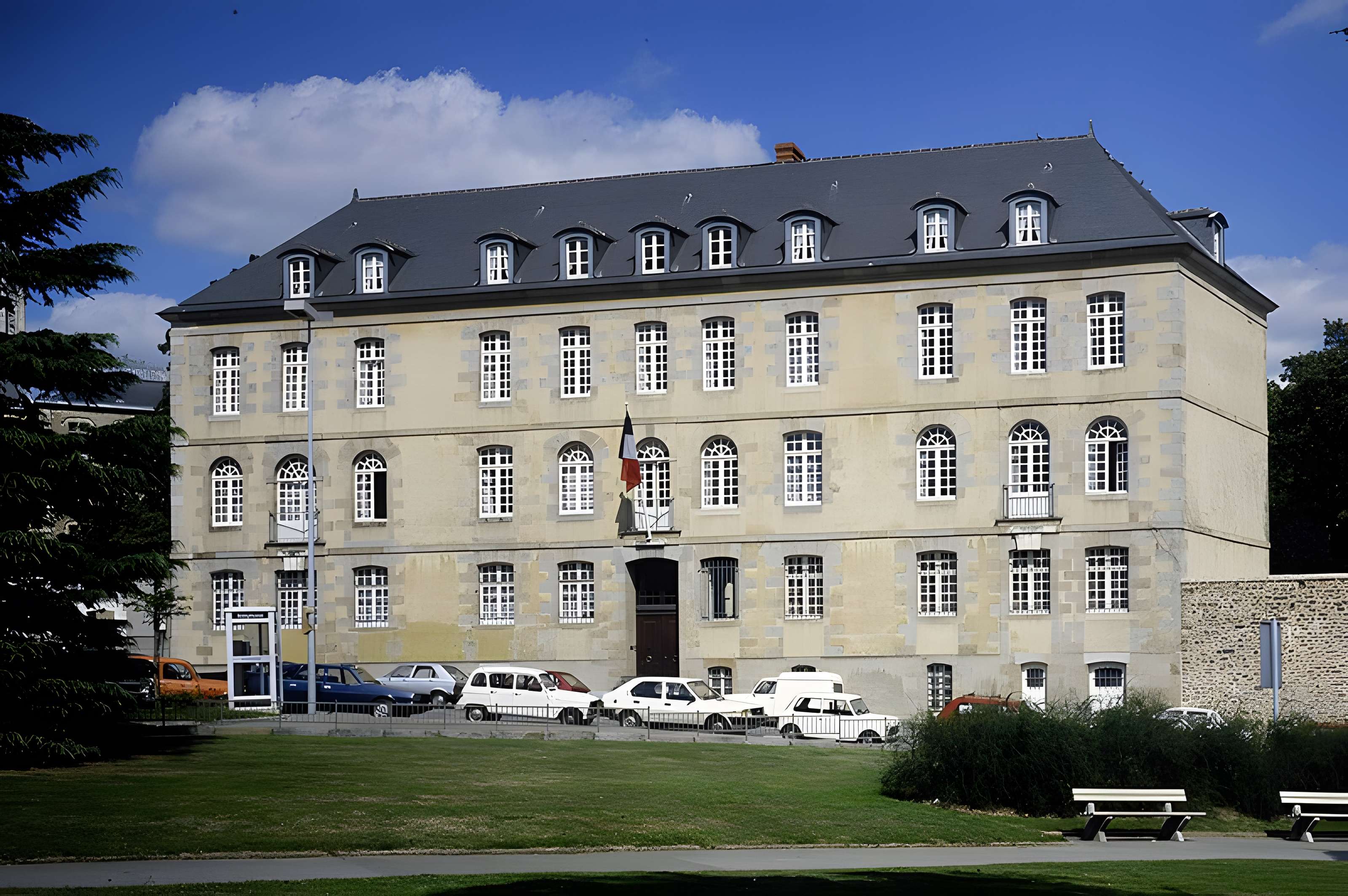 Ancienne caserne du Bon Pasteur