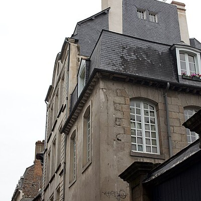 Photo de Immeuble ou hôtel de Chalain