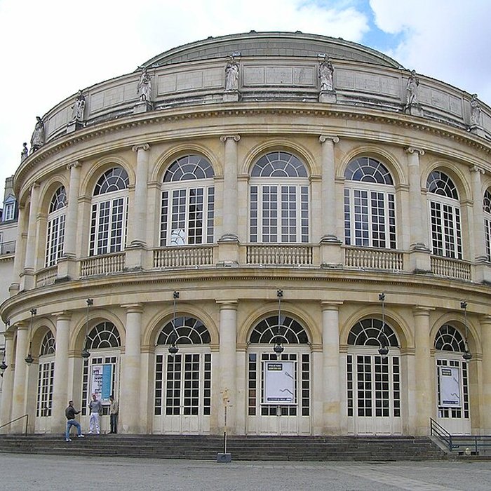 Photo de Théâtre et immeubles dits Galeries du Théâtre