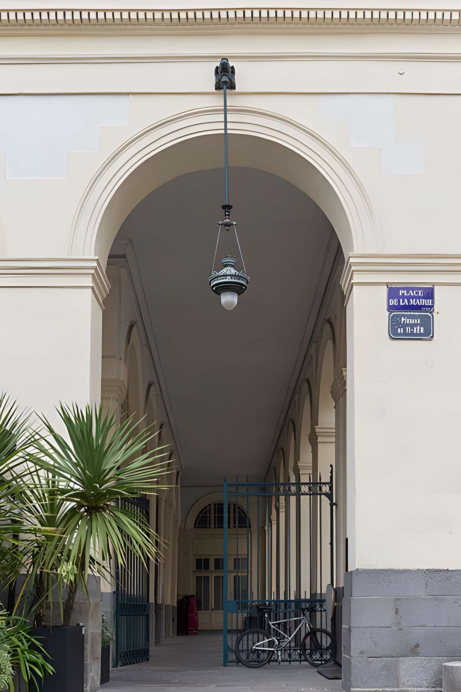 Théâtre et immeubles dits Galeries du Théâtre