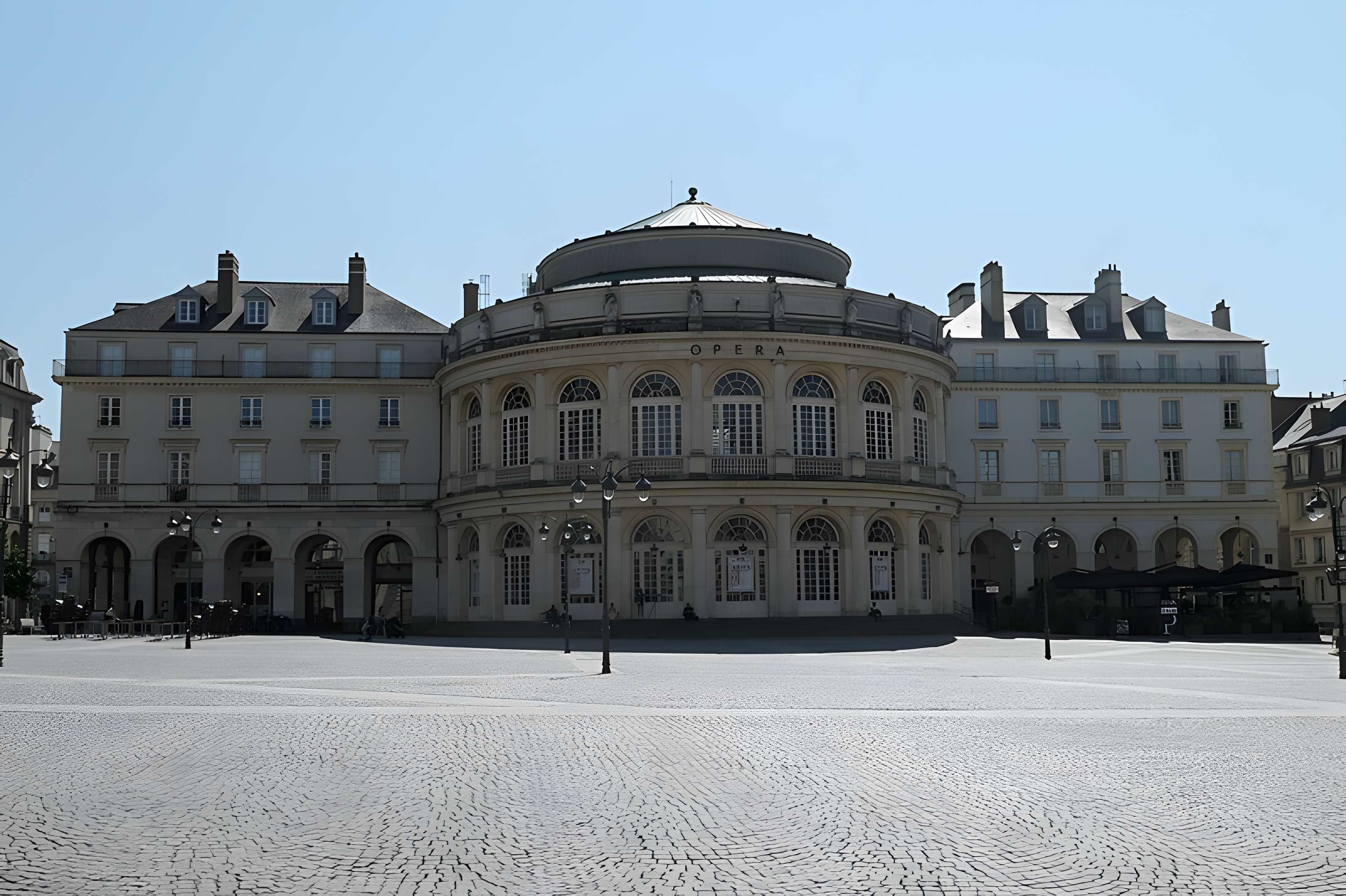 Théâtre et immeubles dits Galeries du Théâtre
