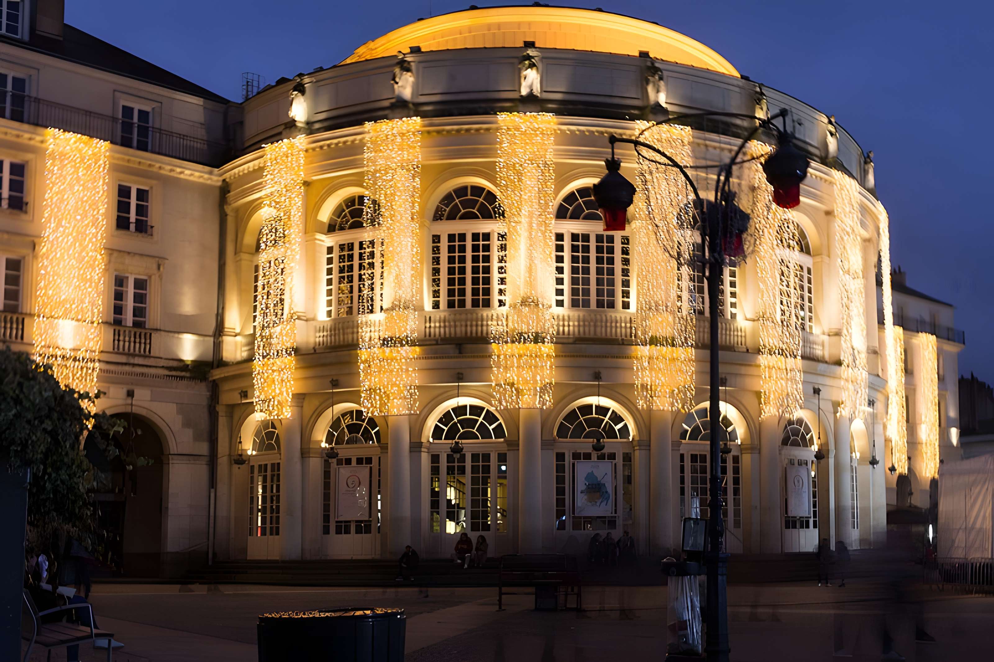 Théâtre et immeubles dits Galeries du Théâtre