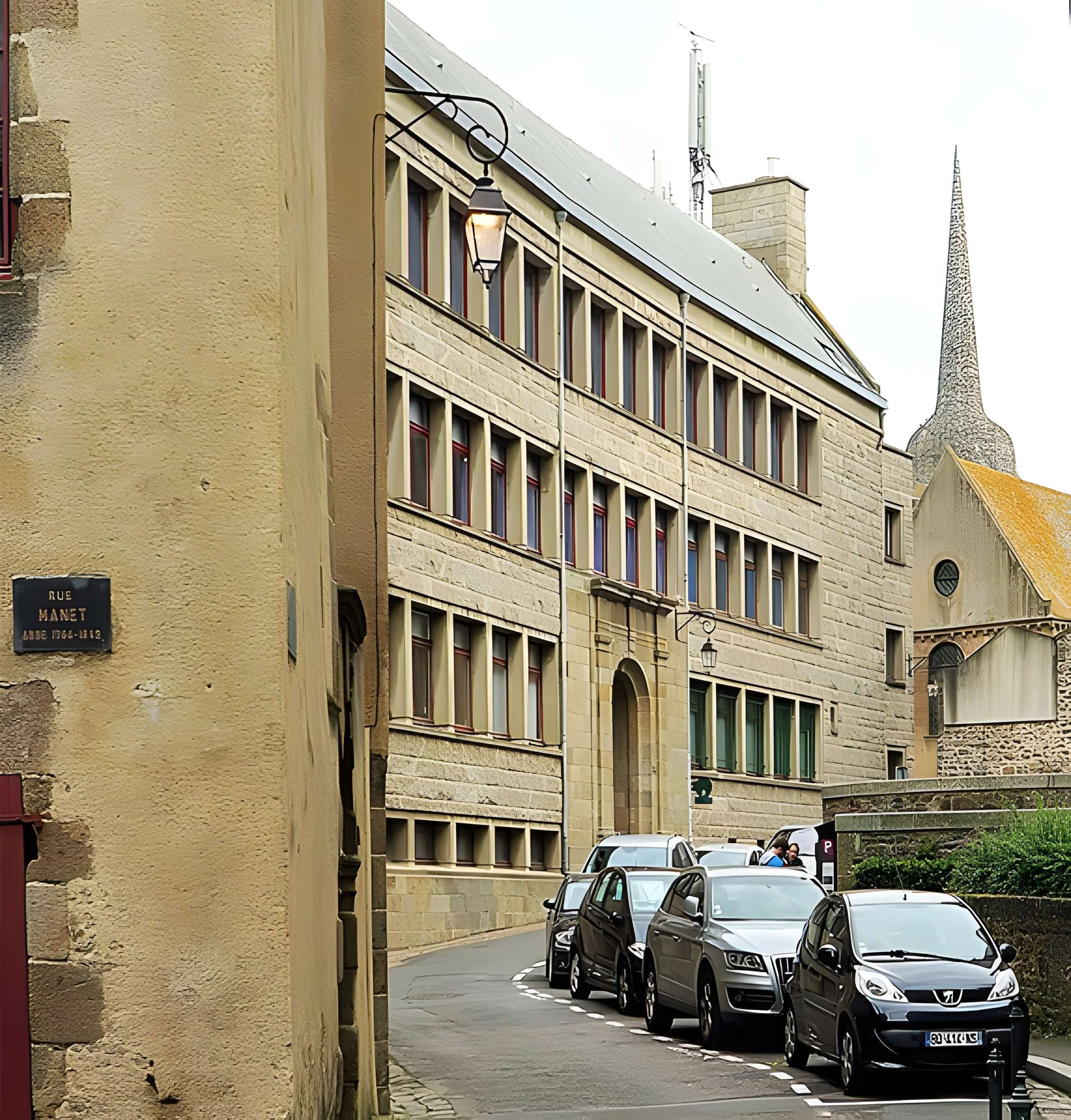 Ancien couvent Notre-Dame-des-Victoires, puis caserne des Victoires