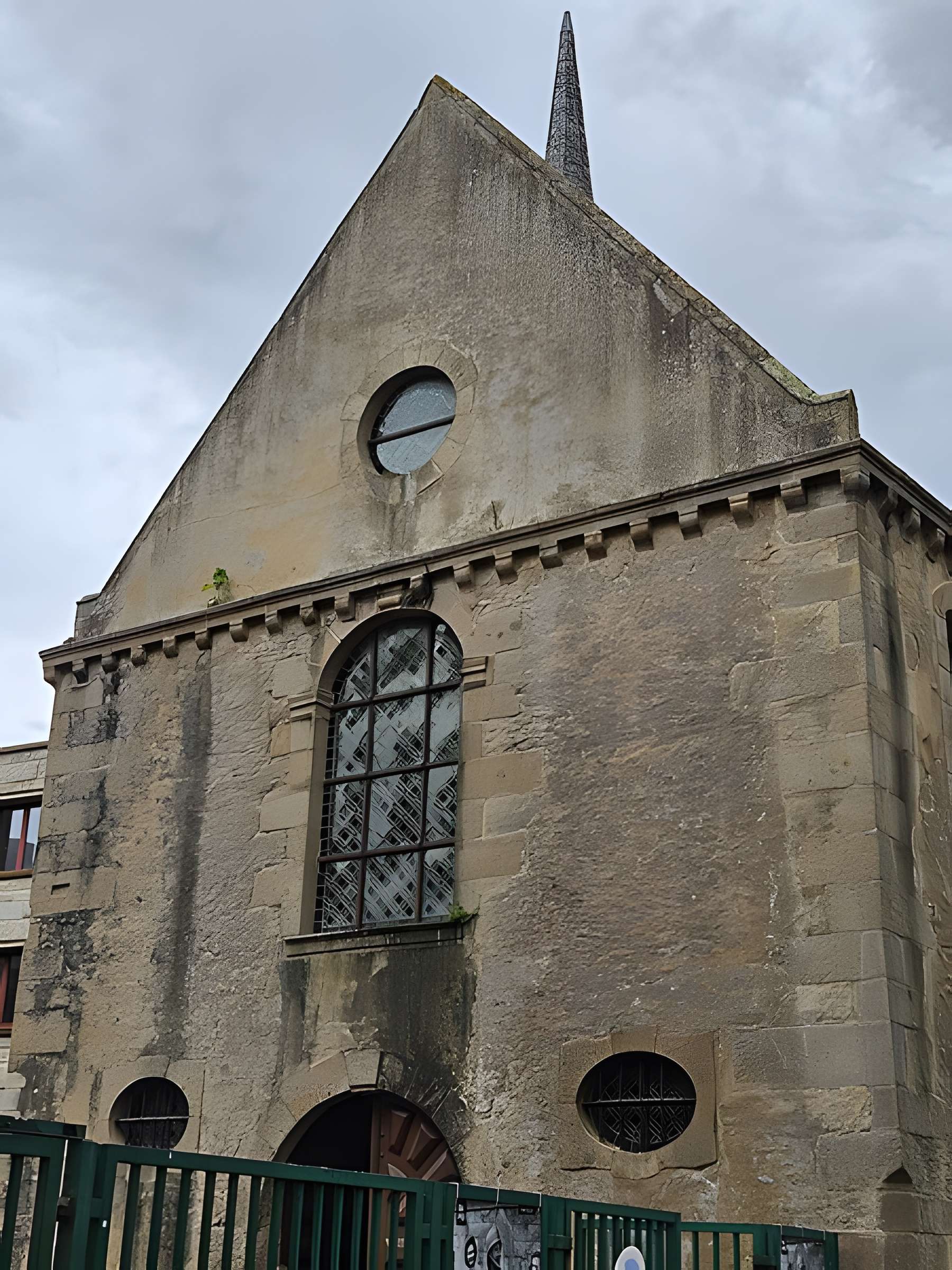 Ancien couvent Notre-Dame-des-Victoires, puis caserne des Victoires