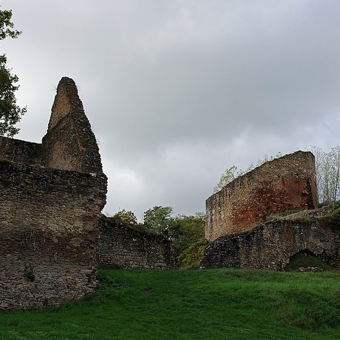 Photo de Restes du vieux château féodal