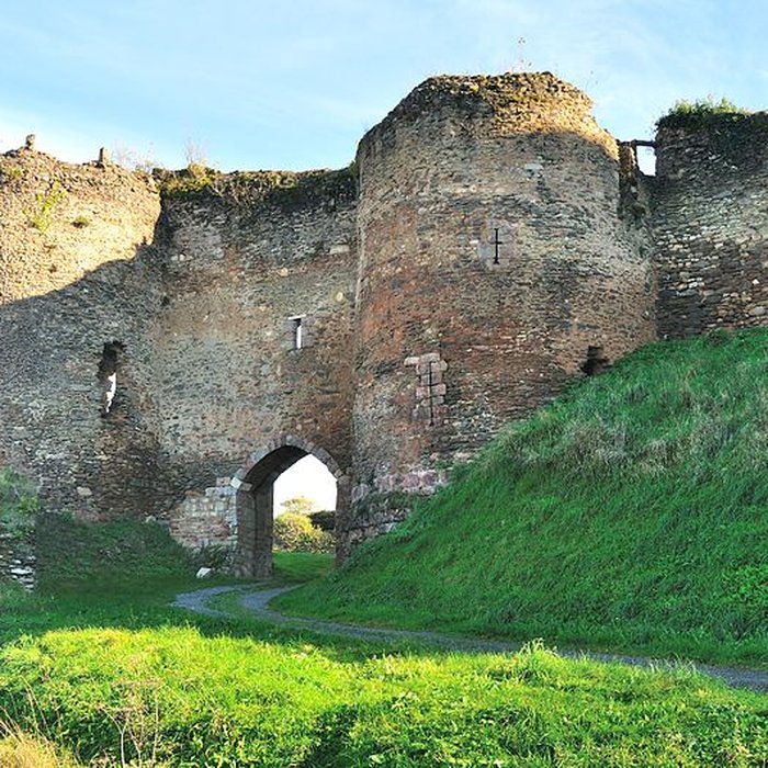 Photo de Restes du vieux château féodal